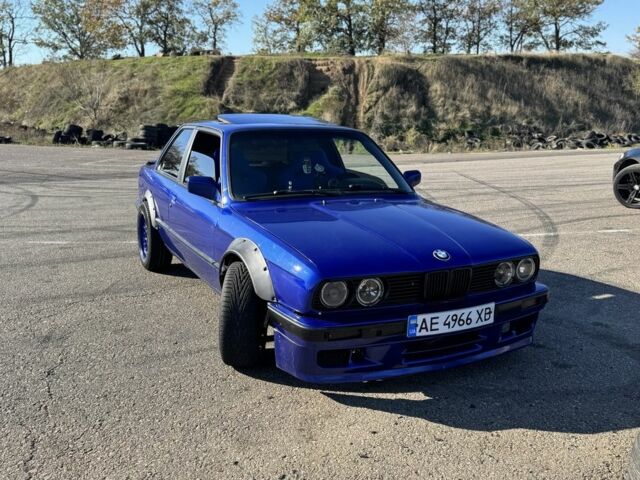 Синий БМВ 3 Серия, объемом двигателя 2 л и пробегом 250 тыс. км за 7000 $, фото 1 на Automoto.ua