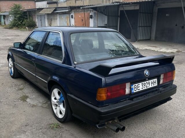 Синій БМВ 3 Серія, об'ємом двигуна 1.8 л та пробігом 150 тис. км за 2400 $, фото 1 на Automoto.ua