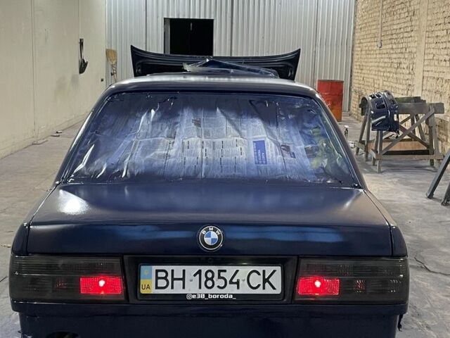 Синій БМВ 3 Серія, об'ємом двигуна 1.8 л та пробігом 2 тис. км за 2800 $, фото 4 на Automoto.ua