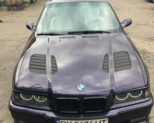 Синій БМВ 3 Серія, об'ємом двигуна 1.9 л та пробігом 280 тис. км за 6000 $, фото 4 на Automoto.ua