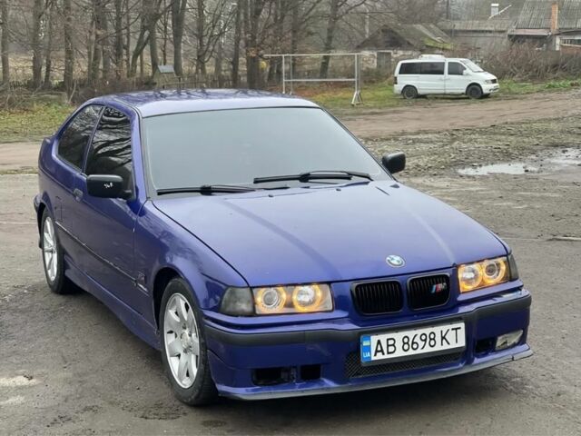 Синий БМВ 3 Серия, объемом двигателя 1.9 л и пробегом 250 тыс. км за 2150 $, фото 2 на Automoto.ua