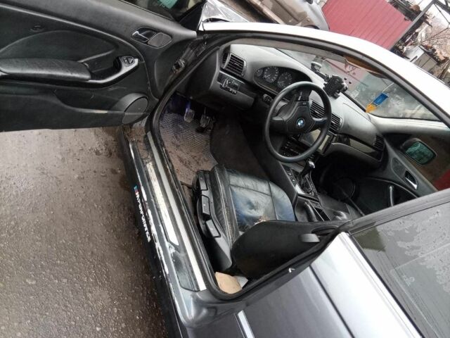 Синій БМВ 3 Серія, об'ємом двигуна 2 л та пробігом 299 тис. км за 3000 $, фото 5 на Automoto.ua