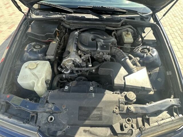 Синий БМВ 3 Серия, объемом двигателя 1.8 л и пробегом 300 тыс. км за 2350 $, фото 2 на Automoto.ua