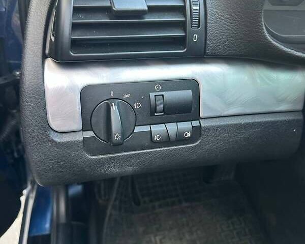 Синій БМВ 3 Серія, об'ємом двигуна 1.8 л та пробігом 242 тис. км за 4499 $, фото 15 на Automoto.ua