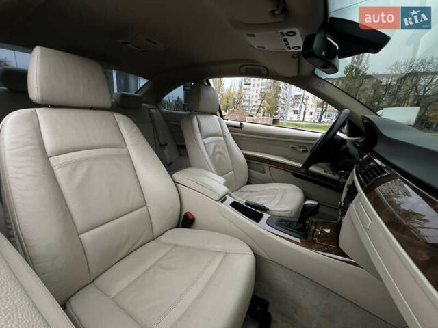 Синий БМВ 3 Серия, объемом двигателя 2 л и пробегом 122 тыс. км за 9999 $, фото 11 на Automoto.ua