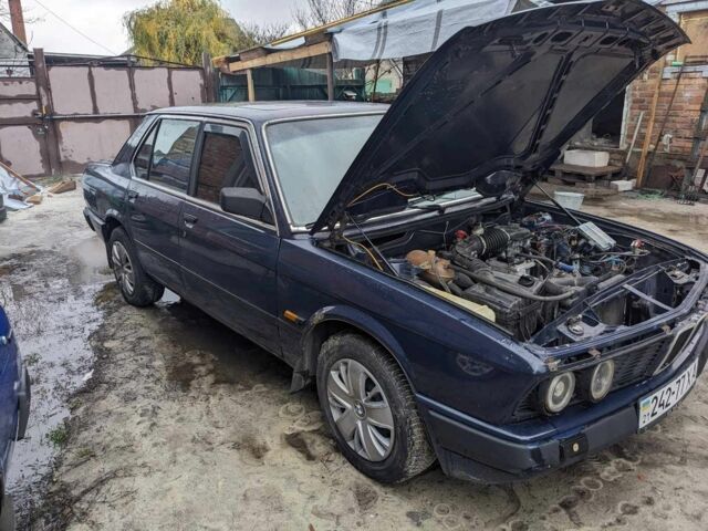 Синий БМВ 3 Серия, объемом двигателя 2 л и пробегом 300 тыс. км за 800 $, фото 5 на Automoto.ua