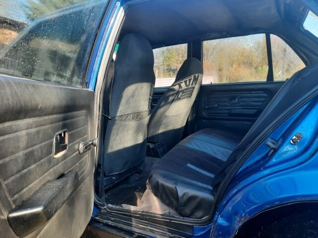 Синий БМВ 3 Серия, объемом двигателя 1.8 л и пробегом 250 тыс. км за 1350 $, фото 6 на Automoto.ua