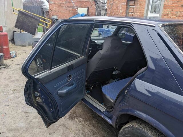 Синий БМВ 3 Серия, объемом двигателя 2 л и пробегом 300 тыс. км за 800 $, фото 4 на Automoto.ua