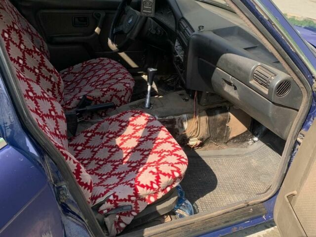 Синий БМВ 3 Серия, объемом двигателя 2.7 л и пробегом 200 тыс. км за 1199 $, фото 11 на Automoto.ua