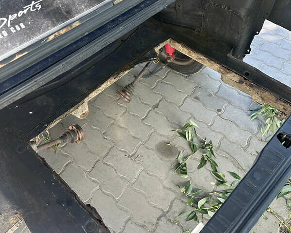 Синій БМВ 3 Серія, об'ємом двигуна 2 л та пробігом 100 тис. км за 2900 $, фото 6 на Automoto.ua