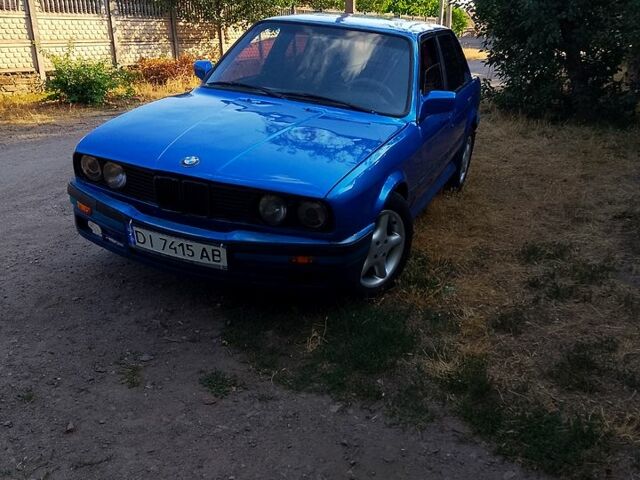 Синий БМВ 3 Серия, объемом двигателя 1.8 л и пробегом 300 тыс. км за 1650 $, фото 5 на Automoto.ua