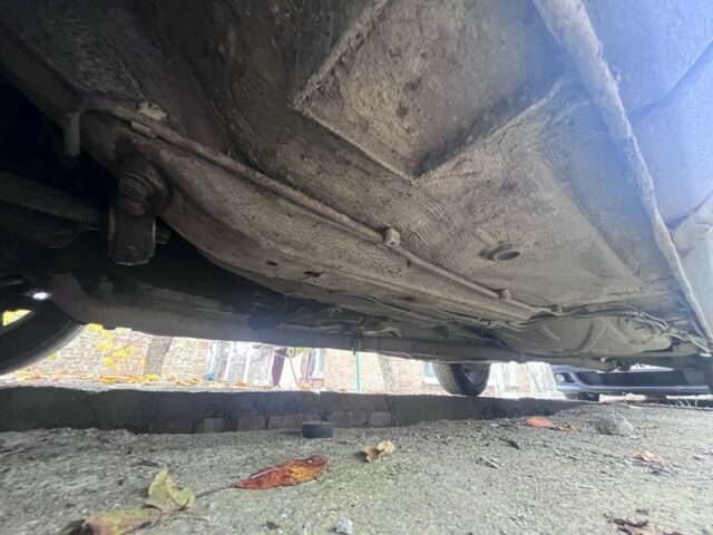 Синий БМВ 3 Серия, объемом двигателя 1.8 л и пробегом 352 тыс. км за 1200 $, фото 7 на Automoto.ua