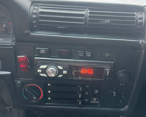 Синій БМВ 3 Серія, об'ємом двигуна 1.98 л та пробігом 1 тис. км за 2998 $, фото 14 на Automoto.ua