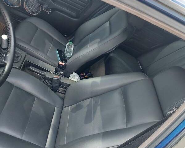 Синий БМВ 3 Серия, объемом двигателя 2.32 л и пробегом 311 тыс. км за 2499 $, фото 17 на Automoto.ua