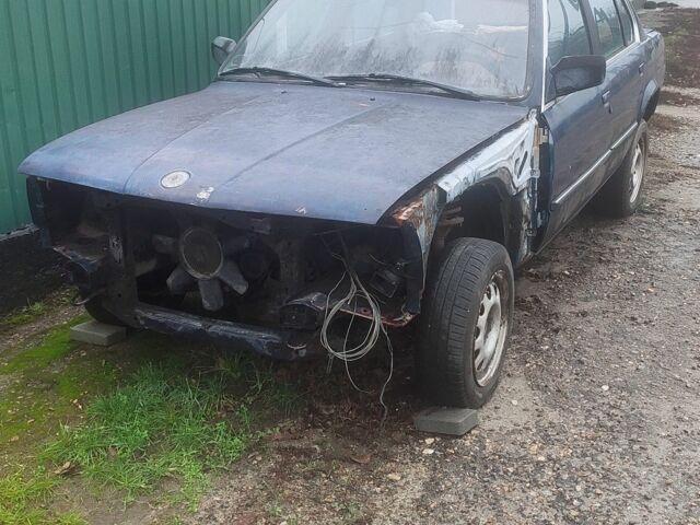 Синій БМВ 3 Серія, об'ємом двигуна 0 л та пробігом 300 тис. км за 500 $, фото 2 на Automoto.ua