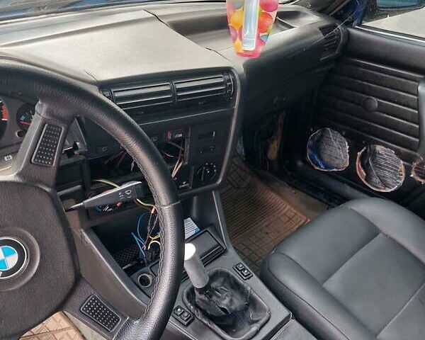 Синий БМВ 3 Серия, объемом двигателя 2.32 л и пробегом 311 тыс. км за 2499 $, фото 18 на Automoto.ua