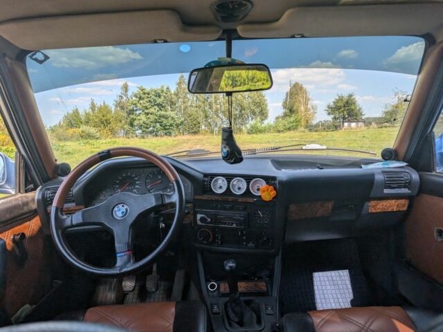 Синий БМВ 3 Серия, объемом двигателя 1.8 л и пробегом 240 тыс. км за 1799 $, фото 7 на Automoto.ua