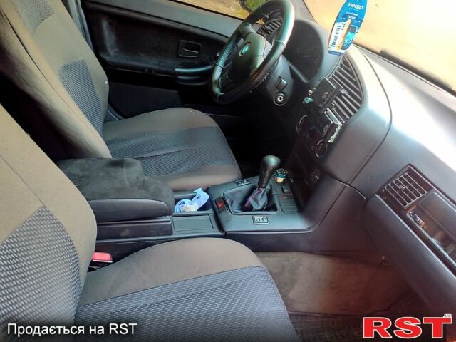 Синий БМВ 3 Серия, объемом двигателя 2 л и пробегом 334 тыс. км за 3700 $, фото 11 на Automoto.ua