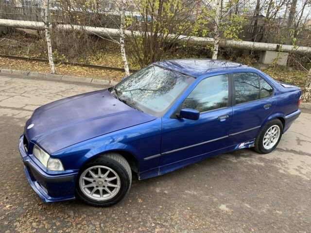 Синий БМВ 3 Серия, объемом двигателя 1.8 л и пробегом 550 тыс. км за 1950 $, фото 7 на Automoto.ua