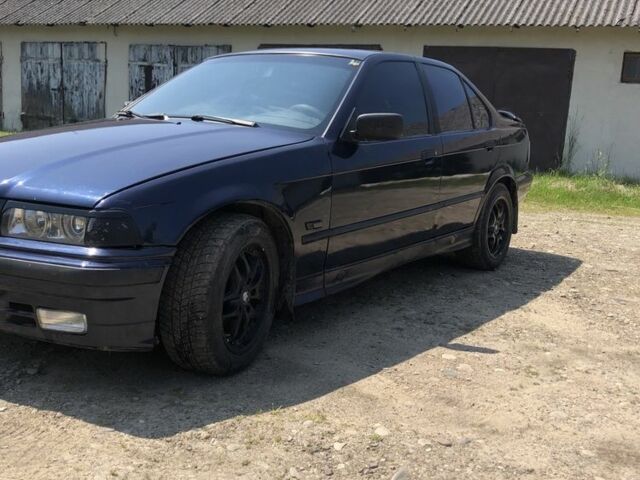 Синий БМВ 3 Серия, объемом двигателя 1.8 л и пробегом 280 тыс. км за 1500 $, фото 6 на Automoto.ua