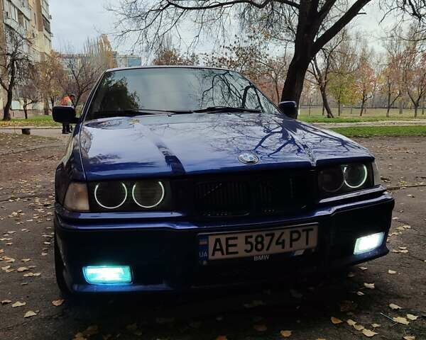 Синий БМВ 3 Серия, объемом двигателя 1.99 л и пробегом 334 тыс. км за 3700 $, фото 2 на Automoto.ua