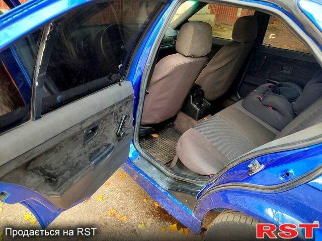 Синий БМВ 3 Серия, объемом двигателя 2 л и пробегом 334 тыс. км за 3700 $, фото 2 на Automoto.ua