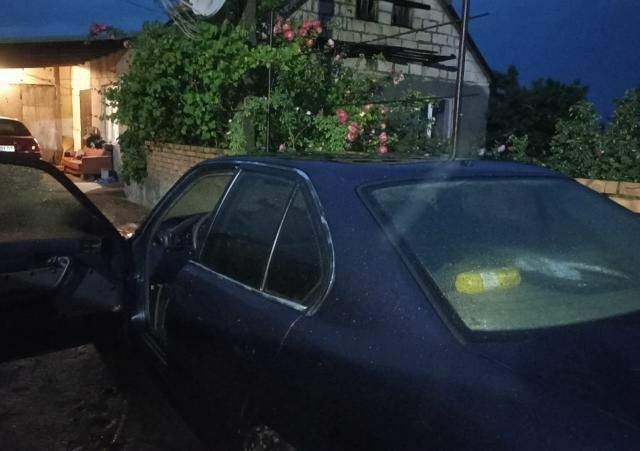 Синий БМВ 3 Серия, объемом двигателя 2.5 л и пробегом 420 тыс. км за 800 $, фото 3 на Automoto.ua