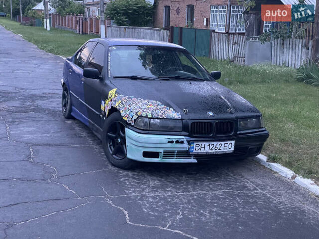 Синій БМВ 3 Серія, об'ємом двигуна 1.8 л та пробігом 300 тис. км за 1300 $, фото 2 на Automoto.ua