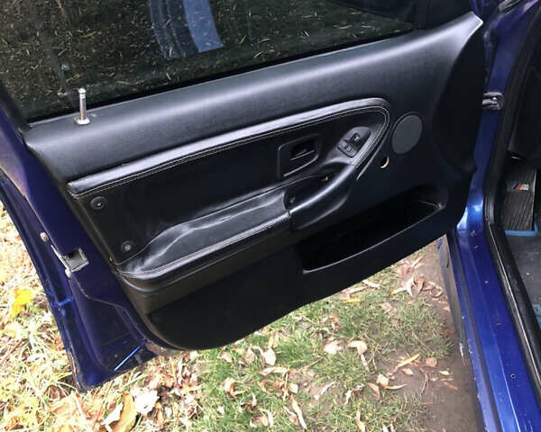 Синій БМВ 3 Серія, об'ємом двигуна 1.6 л та пробігом 326 тис. км за 2600 $, фото 11 на Automoto.ua