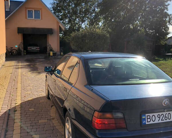 Синій БМВ 3 Серія, об'ємом двигуна 1.8 л та пробігом 465 тис. км за 2550 $, фото 2 на Automoto.ua