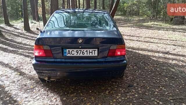 Синий БМВ 3 Серия, объемом двигателя 1.8 л и пробегом 505 тыс. км за 2600 $, фото 6 на Automoto.ua
