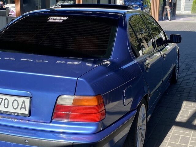 Синий БМВ 3 Серия, объемом двигателя 2.8 л и пробегом 512 тыс. км за 3000 $, фото 4 на Automoto.ua