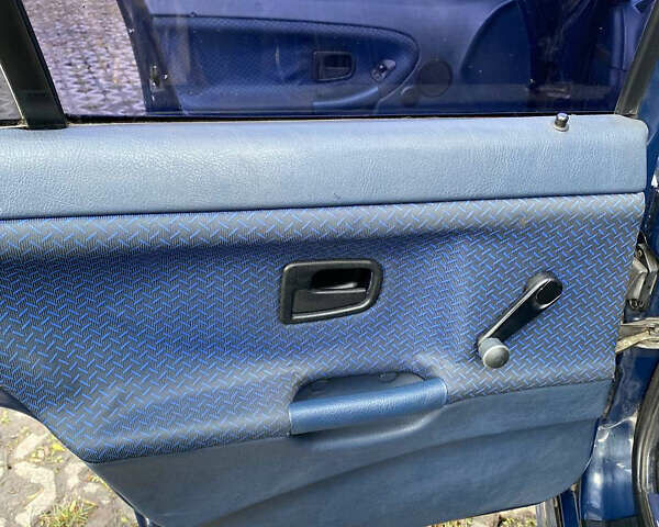 Синій БМВ 3 Серія, об'ємом двигуна 1.6 л та пробігом 374 тис. км за 2300 $, фото 23 на Automoto.ua