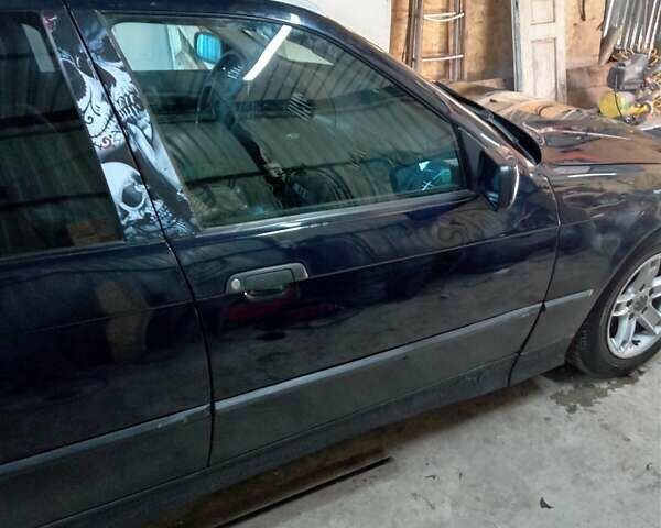 Синий БМВ 3 Серия, объемом двигателя 1.78 л и пробегом 290 тыс. км за 2300 $, фото 21 на Automoto.ua