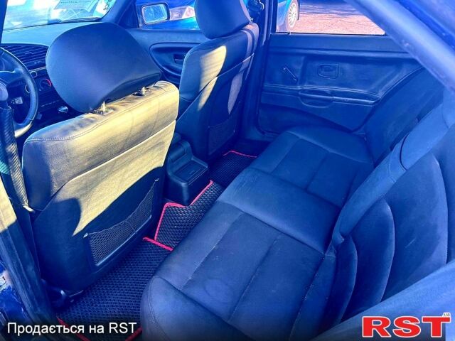 Синий БМВ 3 Серия, объемом двигателя 1.8 л и пробегом 211 тыс. км за 2400 $, фото 8 на Automoto.ua
