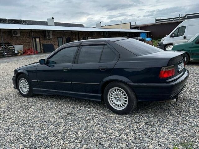 Синий БМВ 3 Серия, объемом двигателя 1.6 л и пробегом 200 тыс. км за 1700 $, фото 2 на Automoto.ua