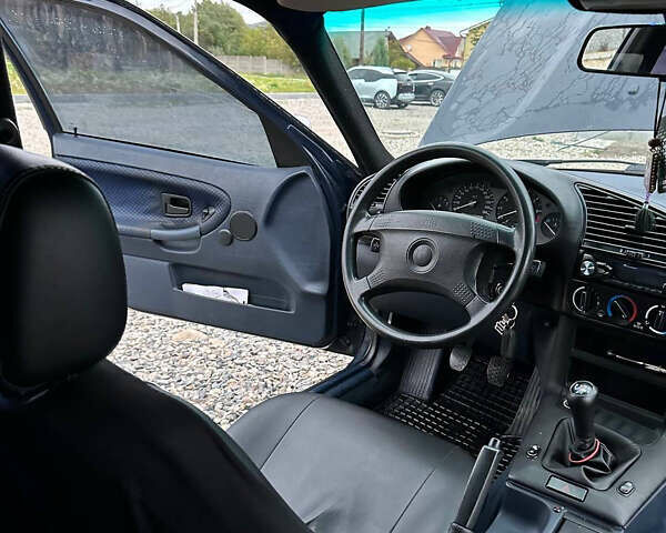 Синий БМВ 3 Серия, объемом двигателя 1.6 л и пробегом 350 тыс. км за 2700 $, фото 7 на Automoto.ua