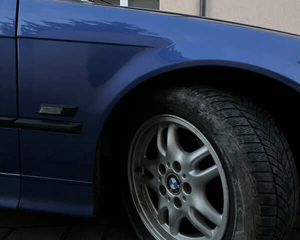 Синій БМВ 3 Серія, об'ємом двигуна 1.8 л та пробігом 285 тис. км за 2600 $, фото 5 на Automoto.ua