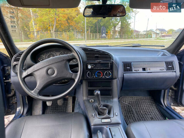 Синій БМВ 3 Серія, об'ємом двигуна 1.6 л та пробігом 374 тис. км за 2300 $, фото 13 на Automoto.ua