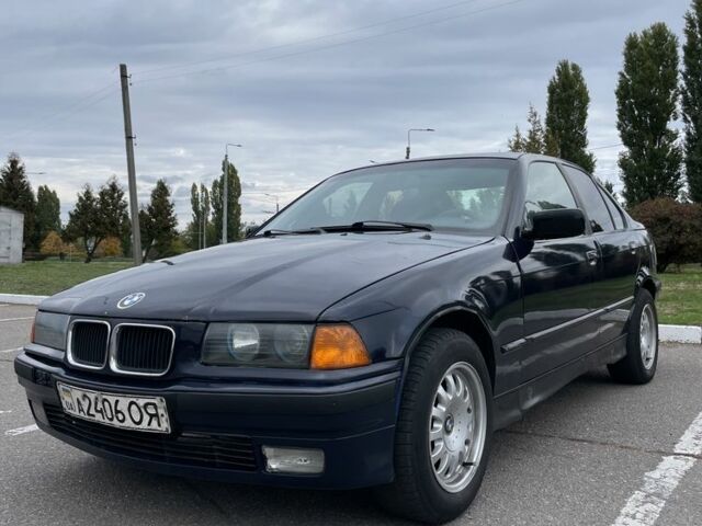 Синій БМВ 3 Серія, об'ємом двигуна 1.8 л та пробігом 379 тис. км за 2400 $, фото 1 на Automoto.ua