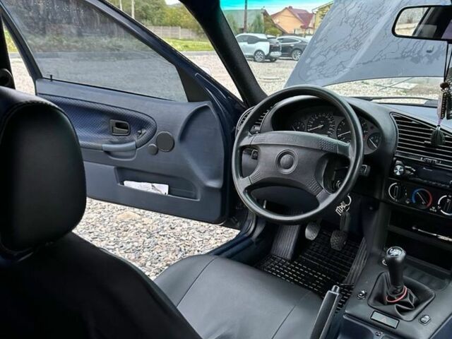 Синий БМВ 3 Серия, объемом двигателя 1.6 л и пробегом 200 тыс. км за 1700 $, фото 6 на Automoto.ua