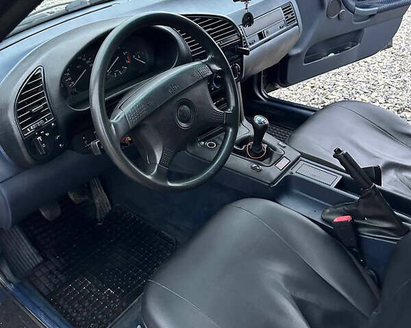 Синий БМВ 3 Серия, объемом двигателя 1.6 л и пробегом 350 тыс. км за 2700 $, фото 2 на Automoto.ua