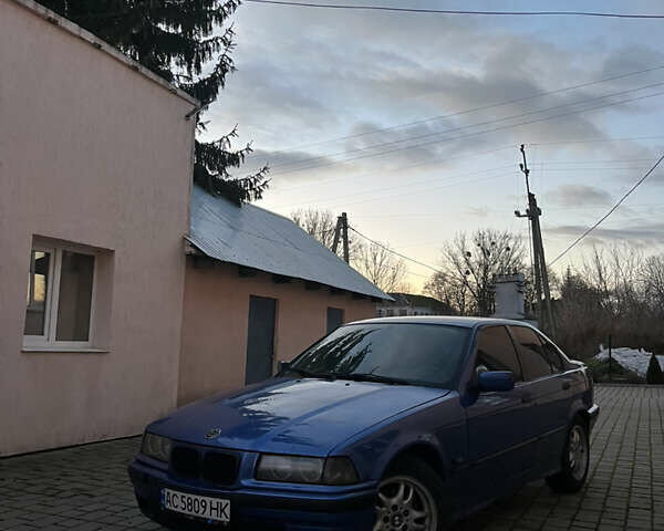 Синій БМВ 3 Серія, об'ємом двигуна 1.8 л та пробігом 285 тис. км за 2600 $, фото 1 на Automoto.ua