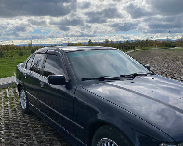 Синій БМВ 3 Серія, об'ємом двигуна 1.6 л та пробігом 374 тис. км за 2300 $, фото 2 на Automoto.ua