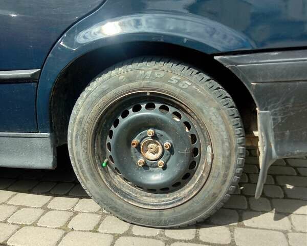 Синий БМВ 3 Серия, объемом двигателя 1.78 л и пробегом 290 тыс. км за 2300 $, фото 39 на Automoto.ua