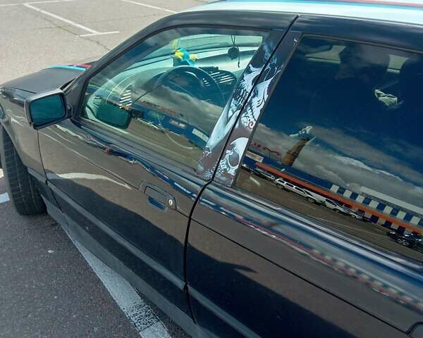 Синий БМВ 3 Серия, объемом двигателя 1.78 л и пробегом 290 тыс. км за 2300 $, фото 12 на Automoto.ua