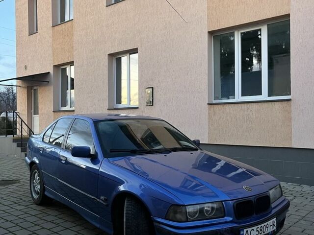 Синий БМВ 3 Серия, объемом двигателя 1.6 л и пробегом 285 тыс. км за 2600 $, фото 2 на Automoto.ua