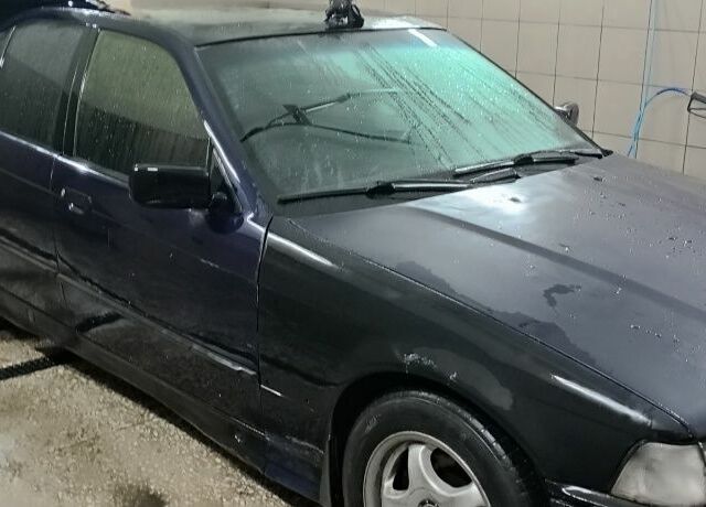 Синий БМВ 3 Серия, объемом двигателя 0 л и пробегом 280 тыс. км за 1584 $, фото 4 на Automoto.ua