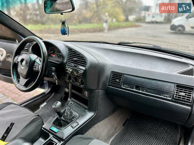 Синий БМВ 3 Серия, объемом двигателя 1.6 л и пробегом 265 тыс. км за 1750 $, фото 16 на Automoto.ua