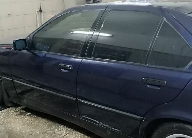 Синий БМВ 3 Серия, объемом двигателя 0 л и пробегом 280 тыс. км за 1584 $, фото 1 на Automoto.ua